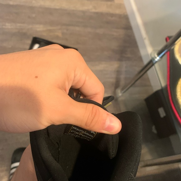 Jordan 11 Retro Heiress Black Stingray (GS) Size 8.5 women’s size - Picture 6 of 6